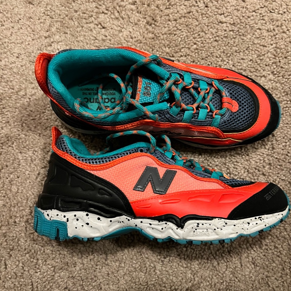 New Balance 801